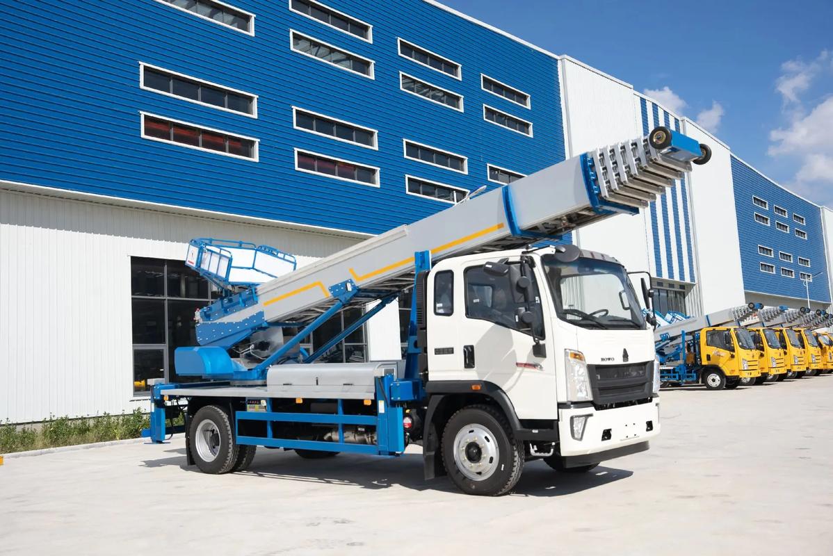 越秀出租云梯车高空作业车 建筑垃圾搬运